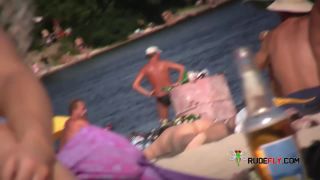Online Video beach