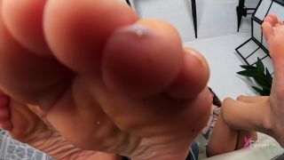 Online Video footjob